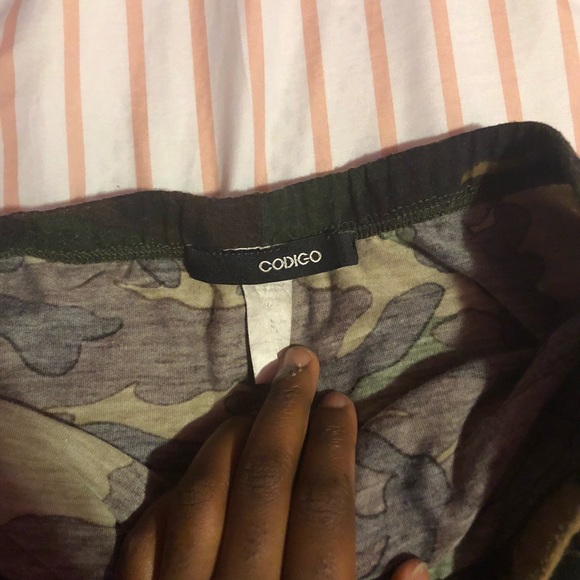 CAMOUFLAGE STRAPLESS ROMPER😍 - Picture 4 of 6